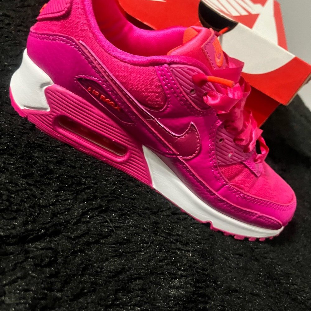 Women Nike Shoe Labor Sale Until Monday